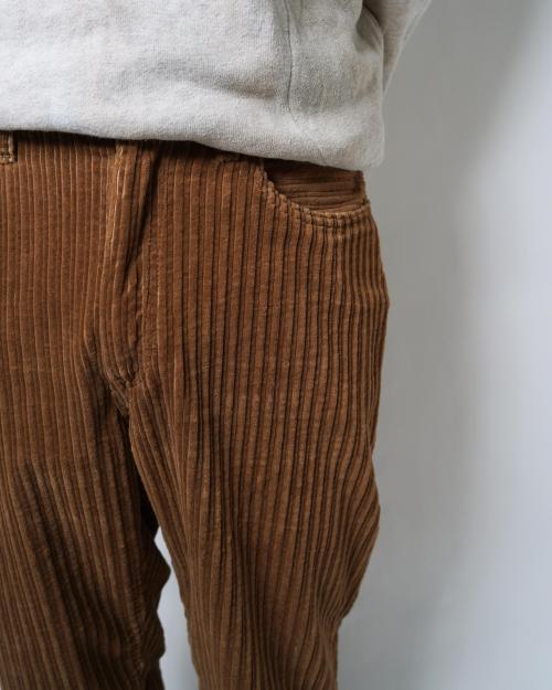 LOOSE TAPERED PANTS／High Low Air Corduroy